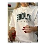 FantaziAtölyesi Brooklyn Harf Baskılı Düşük Omuzlu T-shirt, Rahat Kısa Kollu Bol T-shirt, Kadın Giyim - Beyaz