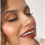 Farmasi 06 Hot Cherry 4 gr Creamy Lipstick