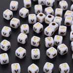 FASHEWELRY 500 adet beyaz altın harf boncuk 4.5mm kare alfabe boncuk akrilik küp harf V boncuk dostluk bilezik kolye anahtarlıklar takı yapımı