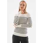 Fashion Friends Bisiklet Yaka Çizgili Beyaz Siyah Kadın Kazak 25K0023K1 - Beyaz - Siyah