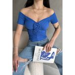 Fav Style Kadın Kısa Kollu Kayık Yaka Çiçek Detaylı Crop Bluz Saks Mavi