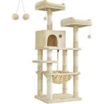 Feandrea PCT15BE tırmalama ağacı, 143 cm yüksekliğinde, 11 tırmalama sütunlu kedi ağacı, 2 platform, 1 kedi mağarası, 1 hamak, 2 pelüş top, pelüş, çok katlı tasarım, bej