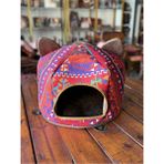 Feyza Design Renkli ve Şık Kilim Desenli Kedi Evi, 39X39X30CM, Konforlu ve Sevimli Alan - Seçenek 1