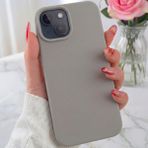 Fibaks iPhone 13 - 14 - 15 Kılıf İçi Kadife Lansman Renkli Yumuşak Silikon Kapak - Titanyum Gri - iPhone 13 / 14 / 15