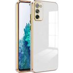 Fibaks Samsung Galaxy S20 Fe Uyumlu Kılıf Parlak Kenarlı Altın Işlemeli Kamera Korumalı Kapak - Beyaz