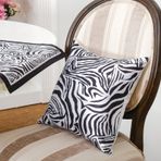 Finezza 1434 2 Adet 45x45 cm Siyah Beyaz Zebra Baskılı Kumaş Kırlent Kılıfı