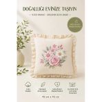 Fırfırlı Çiçek Desenli Dekoratif Kırlent Kılıfı %100 Pamuk Organik Boya Baskılı 45X45 Cm