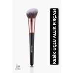 Flormar Flared Cut Blush Brush Yüz Makyajında Pratiklik Sağlayan Kesik Allık Fırçası.