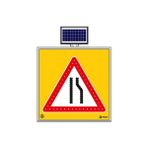 FM Trafik Solar Ledli 100X100 cm Sağdan Daralan Yol Yol Bakım Levhası