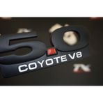 Ford Mustang 5.0 Coyote V8 Bagaj Ikiz Turbo Amblem (548591436)