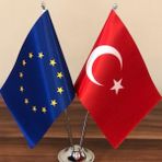 Fors Bayrak Avrupa Birliği - Türkiye Masa Bayrağı Krom Direkli İkili Bayrak