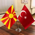 Fors Bayrak Kuzey Makedonya-Türkiye Masa Bayrağı Krom Direkli Ikili Bayrak