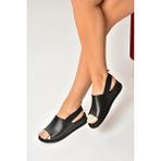 Fox Shoes Y555541303 Siyah Hakiki Deri Alçak Tabanlı Kadın Sandalet