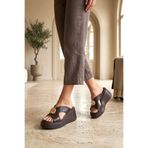 Fox Shoes Y973965409 Kahverengi Dolgu Tabanlı Kadın Terlik