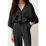 Frm Kadın Moda Şık Üst Giyim Regular V Yaka Mendil Kol Regular Kalıp Dokuma Dokulu Kumaş Volanlı Bluz, Siyah, 40