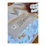 Fulya Tuhafiye Çift Taraflı Kişiye Özel İsim Nakışlı Waffle Pike & Müslin Bebek Battaniyesi 90x100 cm Animal