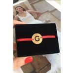 G HARFİ GOLD RENK KIRMIZI İP ASANSÖRLÜ AYARLANABİLİR BİLEKLİK