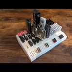 Gadget Gurme USB ve Sd Kart Organizer Stand - Beyaz