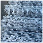 Galvanizli Çelik Tıraş Makinesi Dikenli Tel - Bahçe ve Avlu için 100 Adet Gümüş Dikenli Bant - 2,2 m / 7,22 Ayak Dış Mekan Güvenlik Çit Çözümü