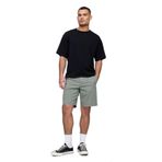 GAP Erkek 9" Essential Şort, Mesculen Yeşil, 52