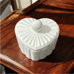 Genel Kalp Şeklinde Dekoratif Masaüstü Organizer – (8X7X4 Cm) Şık Saklama Kutusu - Standart