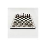 GGS GrandGiftStore Yüksek Kalite Ahşap Satranç Takımı ve Kutusunda Klasik Model Metal Dayanıklı Satranç Takımı 25x25 cm