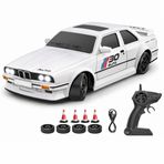 Giffy/Oyuncak BMWW E30 Drift Araba 4x4 Uzaktan Kumandalı Araba 2.4GHz Şarjlı LED Işıklı 15 Km Hız Araba (Beyaz)