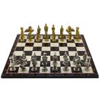 Gift Home Battal Boy Metal Pegasus 43x43 cm Satranç Takımı Parlak ve Katlanır Ceviz Desenli MDF Satranç Tahtası