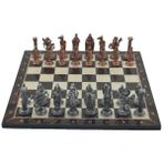 Gift Home Büyük Boy Metal İngiliz 43x43 cm Satranç Takımı Antik ve Katlanır Ceviz Desenli MDF Satranç Tahtası