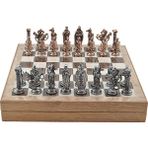 Gifthome Büyük Boy Metal Ingiliz Satranç Takımı Antik ve Rustik Desenli Sandıklı Mdf TAHTASI(36X36X6 Cm.)