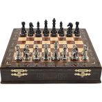 GiftHome Premium Black Metal Klasik Satranç Takımı ve El İmali Masif Ahşap Sandıklı (Gül) Tahtası (38X38X6 cm.)