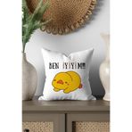 giftkonsept Ben İyiyim Ördek Baskılı Doğum Günü, Eş, Sevgili, Arkadaş Hediyelik Saten Mini Dekoratif Yastık 28x28 cm, QBY5961