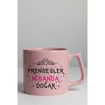 giftkonsept Prensesler Nisanda Doğar Baskılı Doğum Günü Özel Gün Hediyelik Pembe D Kulplu Kupa Bardak, QBPLK5993