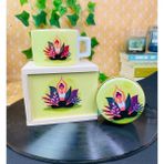 Giftmoda Yoga Girl Tasarımlı Kokulu Teneke Mum Ve Kutulu Kupa Hediye Seti - Renkli