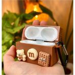 Go Aksesuar Airpods Pro - Airpods Pro2 Uyumlu Bisküvi Ayıcık Tasarımlı Kalın Silikon Kılıf - Brown