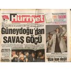 Gökçe Koleksiyon Hürriyet Gazetesi 26 Aralık 1990 - Zuhal Olcay , Yeni Yıl Tiyatro Çalışmalarına Başlarken Eskiyi Silip Attı GZ81392