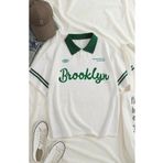 Gothicas Beyaz Unisex Yeşil Polo Yaka Brooklyn Yazılı Trend Tişört Streetwear T-Shirt