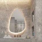 Gözyaşı LED Banyo Aynası Düzensiz Makyaj Aynası 3 Kısılabilir Renkli Dekoratif Duvara Monte Tasarım 60x80CM Pozitif Asılı Stil Modern Dekor için Mükemmel.