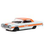 Greenlight 41150-A 1:64 Running on Empty Series 15 Gulf Oil 1964 Chevrolet Impala SS Oyuncak Araba