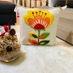 Gri Boncuk Punch işleme kırlent kılıfı cicek desen