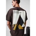 Grimelange MOTI Erkek Göğsü Sırtı Baskılı %100 Organik Pamuk Oversize Fit Bisiklet Yaka Kahverengi T-Shirt