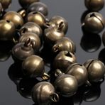 Guidre Yüksek Sesli Çanlar - 200 Adet Vintage Bronz Metal Çan, Mini Jingle Çan, Halkalı Kelepçe - Takı Üretimi, Kendin Yap Dekorasyon, Rüzgar Çanı, Noel ve El Sanatları İçin