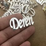 Gülüş Lazer Kesim 25 Adet 4X2 Cm Pleksi İsim Arkası Bantlıdır
