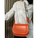 Günlük Kadın Omuz Çantası Dikiş Detaylı Ayarlanabilir Çapraz Askılı Şık Sade 4000 - 18 x 23 x 15 cm - Oranj