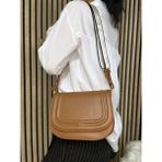 Günlük Kadın Omuz Çantası Dikiş Detaylı Ayarlanabilir Çapraz Askılı Şık Sade 4000 - 18 x 23 x 15 cm - Taba