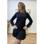 Güpür Detaylı Siyah Basic Bluz