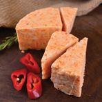 Gurmepark Ayvalık Sepet Peyniri Pul Biberli 500 g e