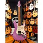 Guson İkonik Pembe Elektro Gitar Custom Seri Özel Deri HSS Model ile Yüksek Ses Kalitesi