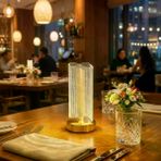 Güvenle Al Dalgalı Silindirik Kristal Çizgili Model LED Masa Lambası – Gold Tabanlı, Dokunmatik, 3 Renk Işık Modlu, Şarjlı Modern Dekoratif Gece Lambası (4745)