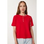Happiness İstanbul Kadın Kırmızı Kontrast Dikiş Detaylı Örme T-Shirt TP00087